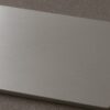 細かい傷がついているアルミプレート